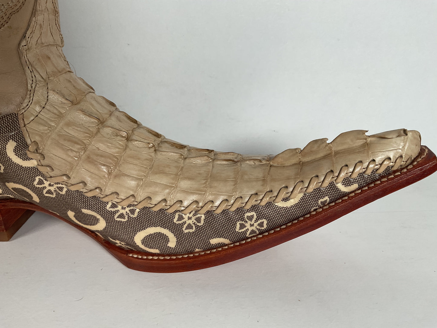 Los Altos Caiman Crocodile Boots | Exotic | Pointy Toe | Cream | Men’s 9 EE