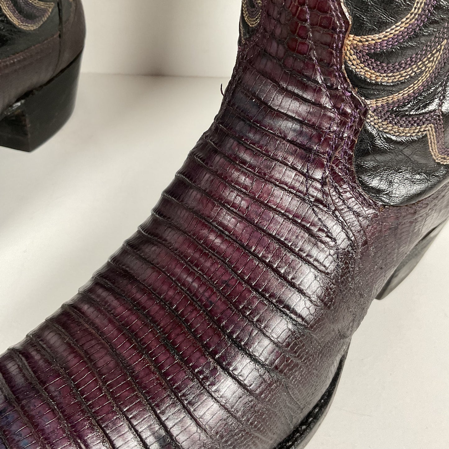 Vintage Larry Mahan Teju Lizard Cowgirl Boots | Purple | Women’s 7.5 B