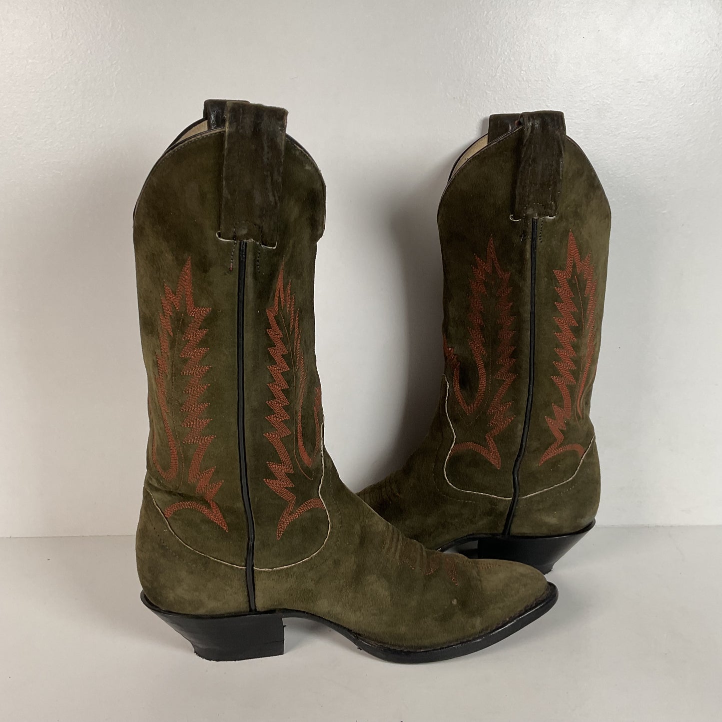Vintage Hyer Cowboy Boots | 1980s | Olive Green Suede | Women’s 6.5 B
