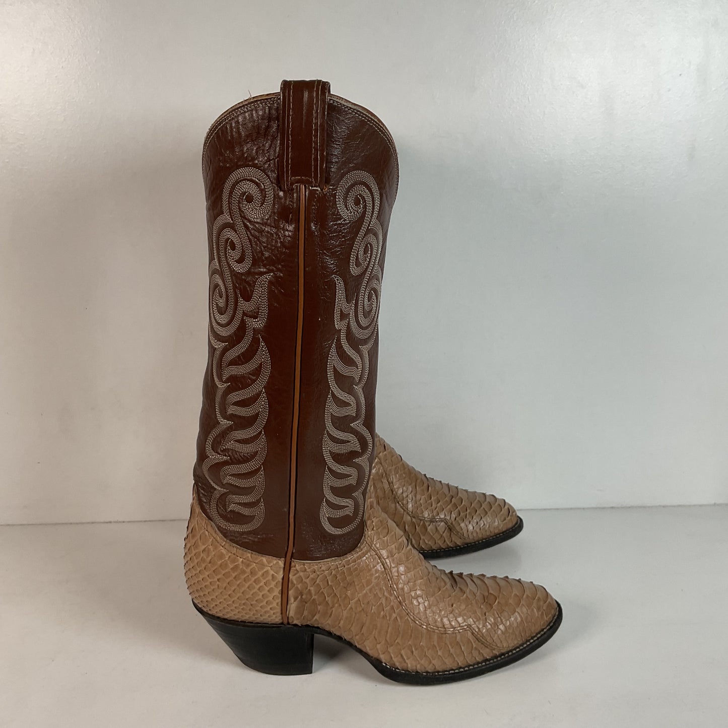 Tony Lama Snakeskin Cowboy Boots | Gold Label | Men’s 7.5 C | Women’s 8.5