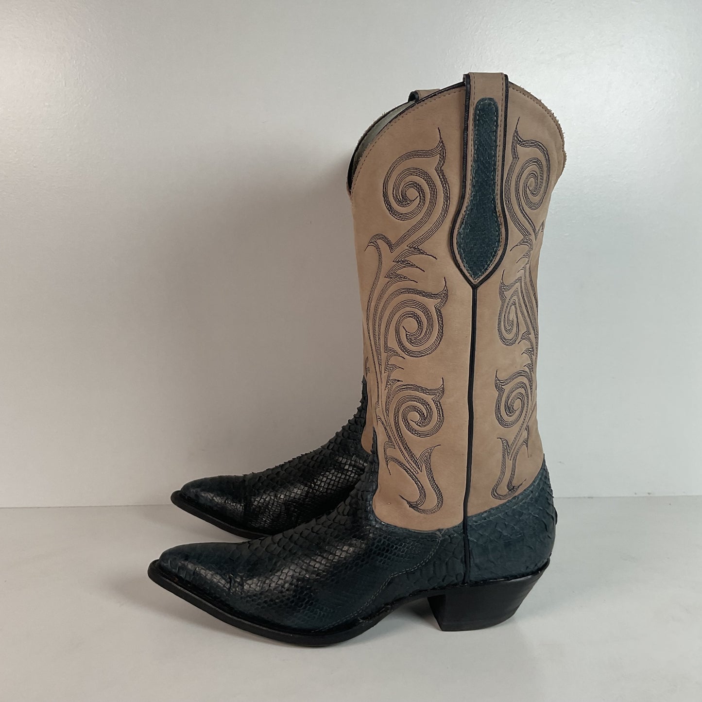 Vintage Tony Lama Python Snakeskin Cowgirl Boots | Dark Blue | Women’s 8 M