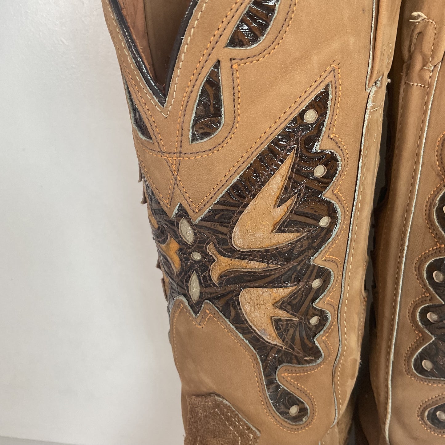 Vintage Miss Capezio Butterfly Inlay Cowgirl Boots 6.5 M USA Rough Out Suede
