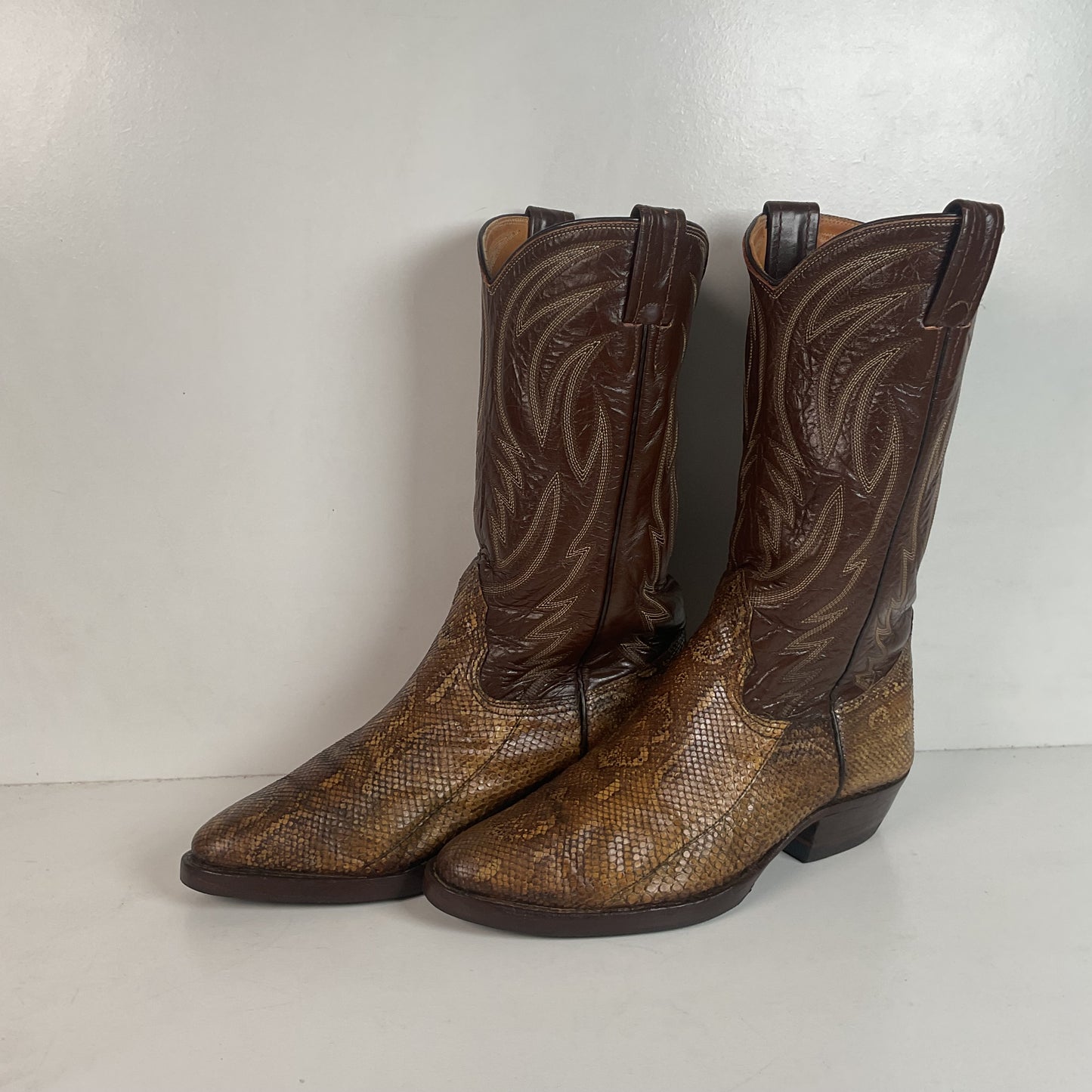 Vintage Nocona Boa Snakeskin Cowboy Boots 8 D Front Cut