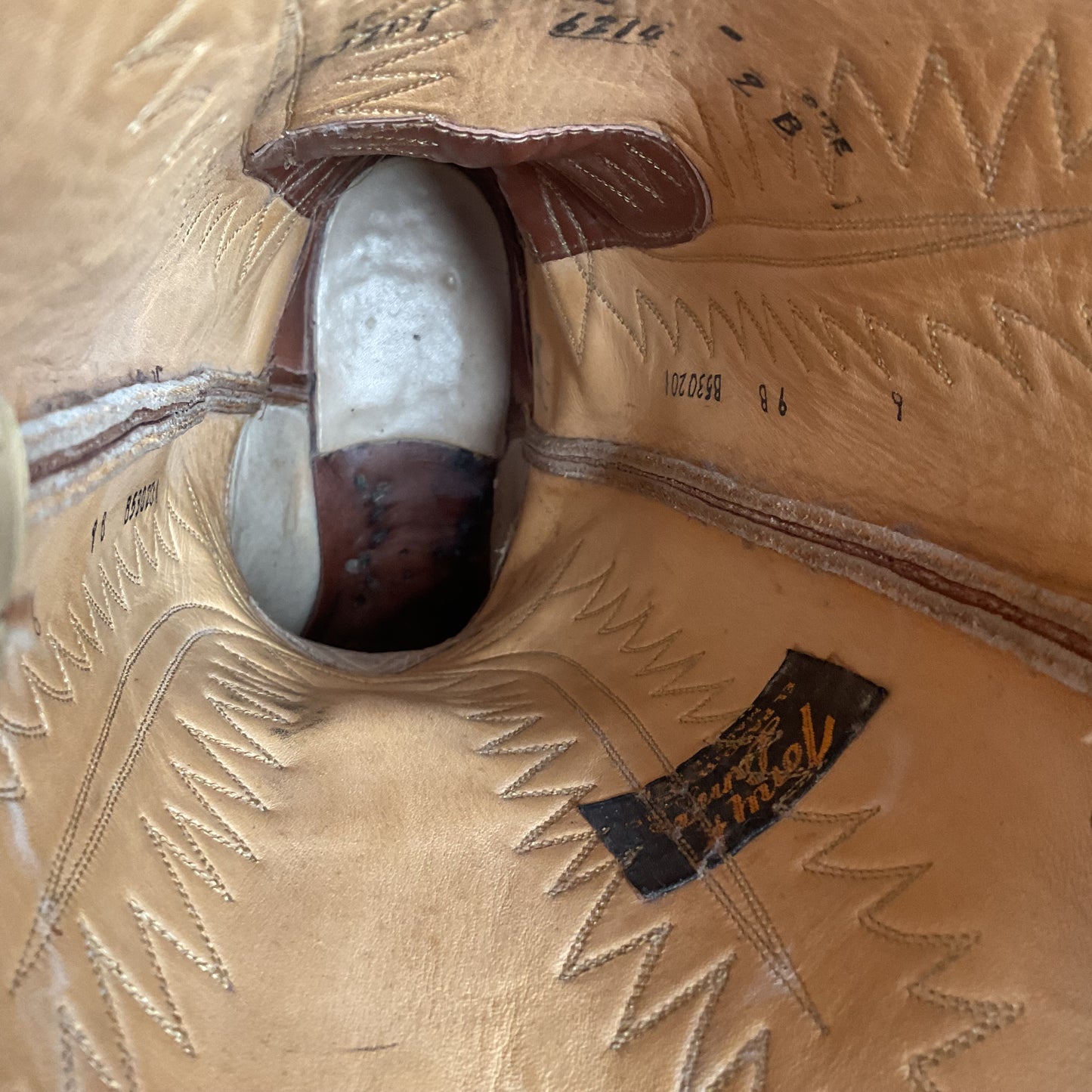 Vintage Tony Lama Urban Cowboy Boots | Lizard Wingtip | Gold Label | Men’s 9 B