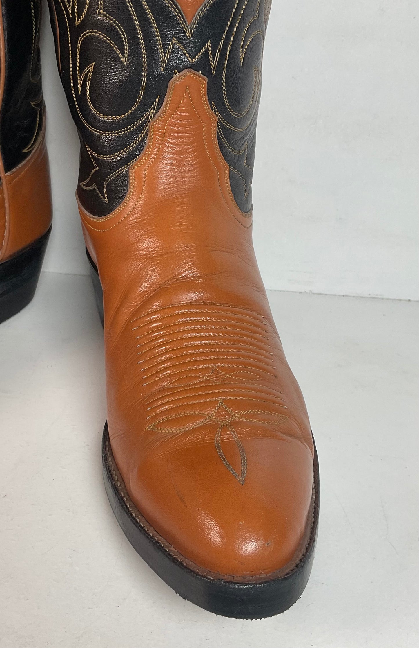 Vintage Tony Lama Longhorn Cowboy Boots | ￼Gold Label | Men’s 8.5 | Women’s 10