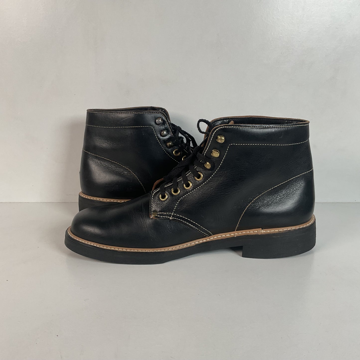 Vintage Men’s Black Leather Ankle Boots Size 9 Plain Toe 1960s