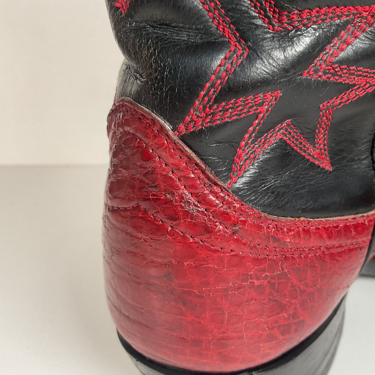 Vintage Cowtown Algonquin Toe Cowboy Boots | Pre-Ban Sea Turtle | Red | Men’s 8 D