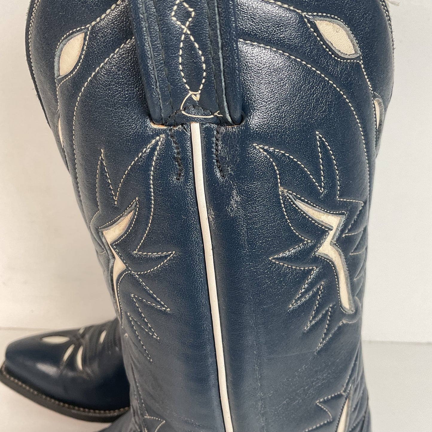 Vintage Tony Lama Blue Tooled Cowboy Boots Men’s 7 D | Women’s 8 Gold Label