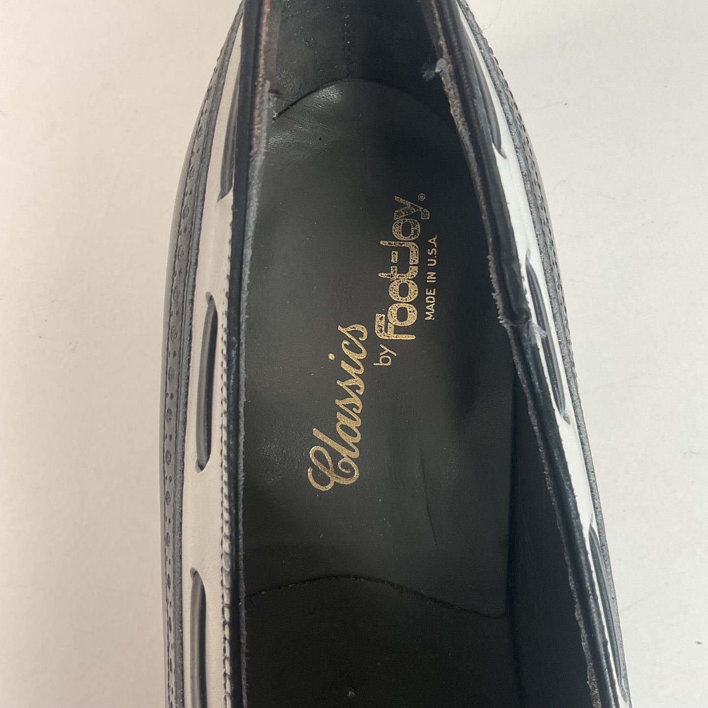 Vintage Footjoy Classics Kiltie Tassel Loafers 10.5 B USA Made Spectator Style