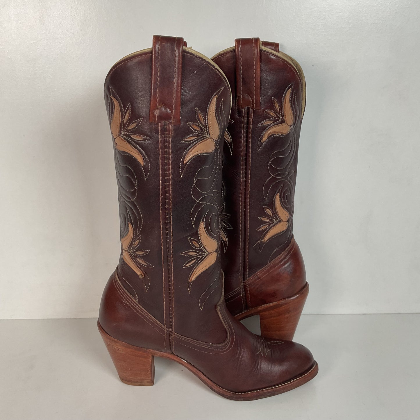 Vintage Dingo Acme Tulip Cowgirl Boots 6 M Tooled USA Made