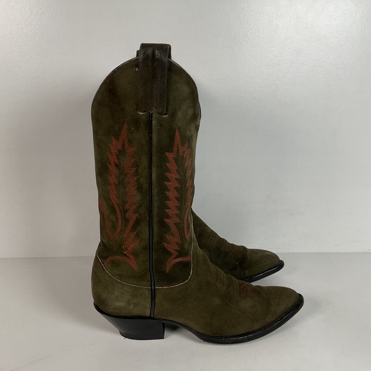 Vintage Hyer Cowboy Boots | 1980s | Olive Green Suede | Women’s 6.5 B