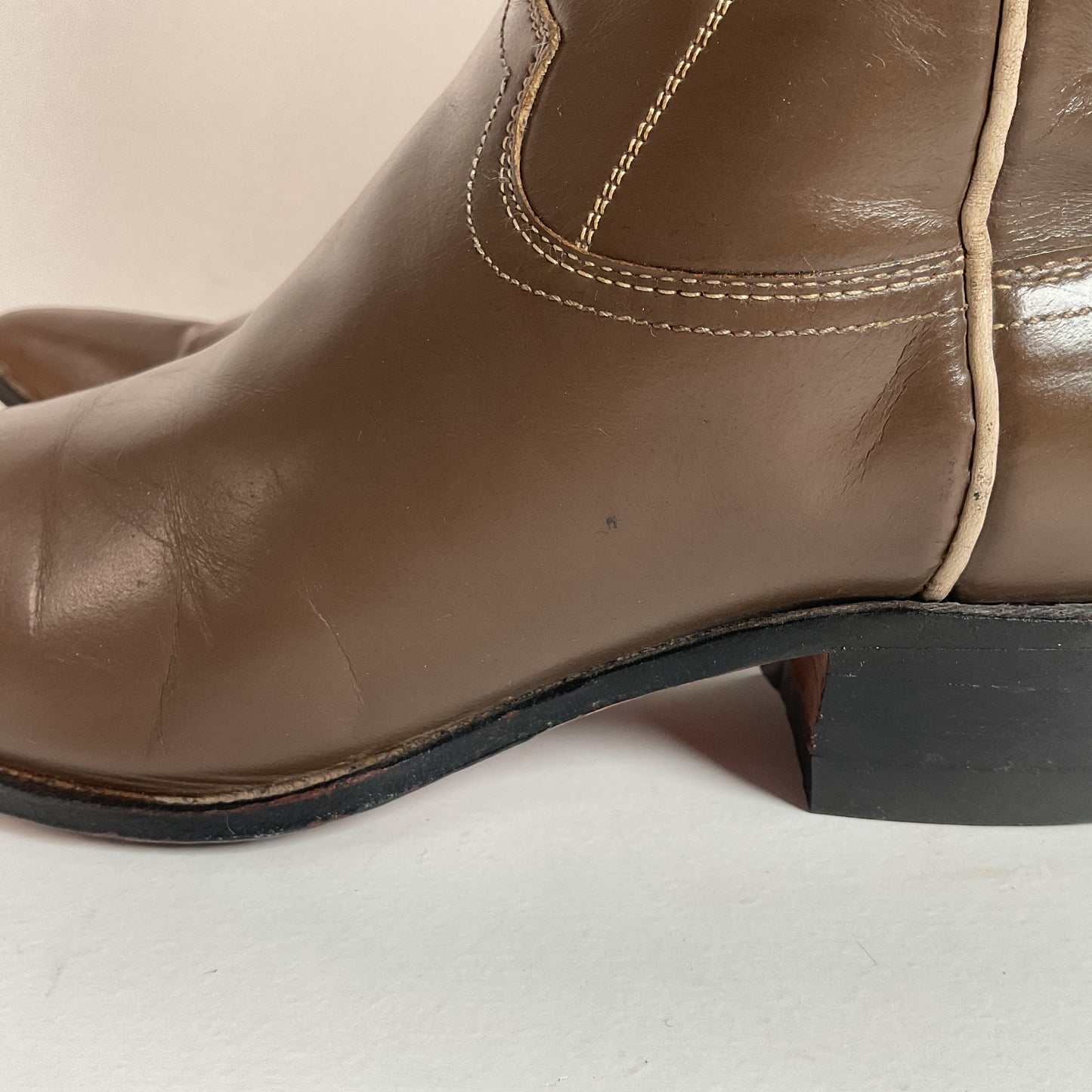 Vintage Justin Cowgirl Boots | Taupe | 1960s-1970s | USA Made | 7.5 B