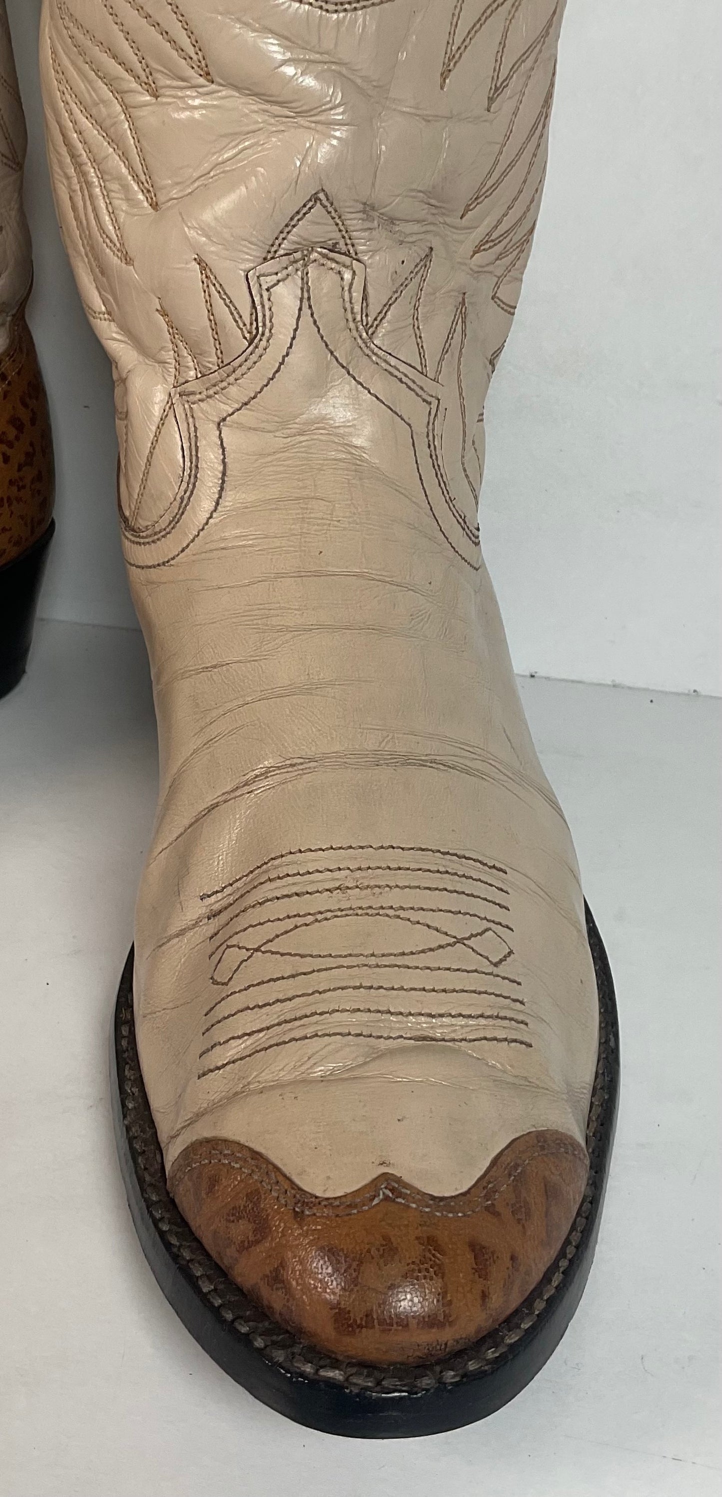 Vintage Justin Wingtip Cowboy Boots 9 D Old Fort Worth Label Recrafted