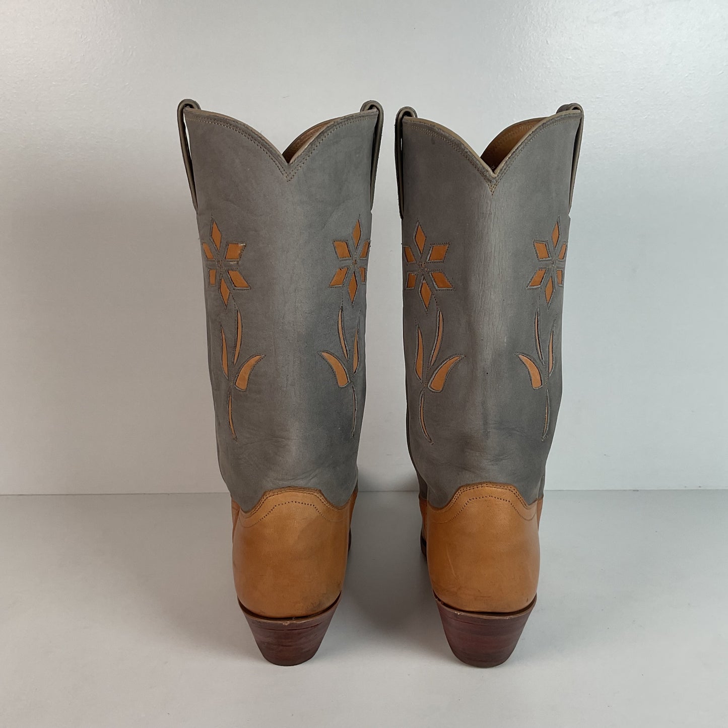 Vintage Justin Women’s Flower Cowgirl Boots | Tooled Inlay | USA Made | 8 B