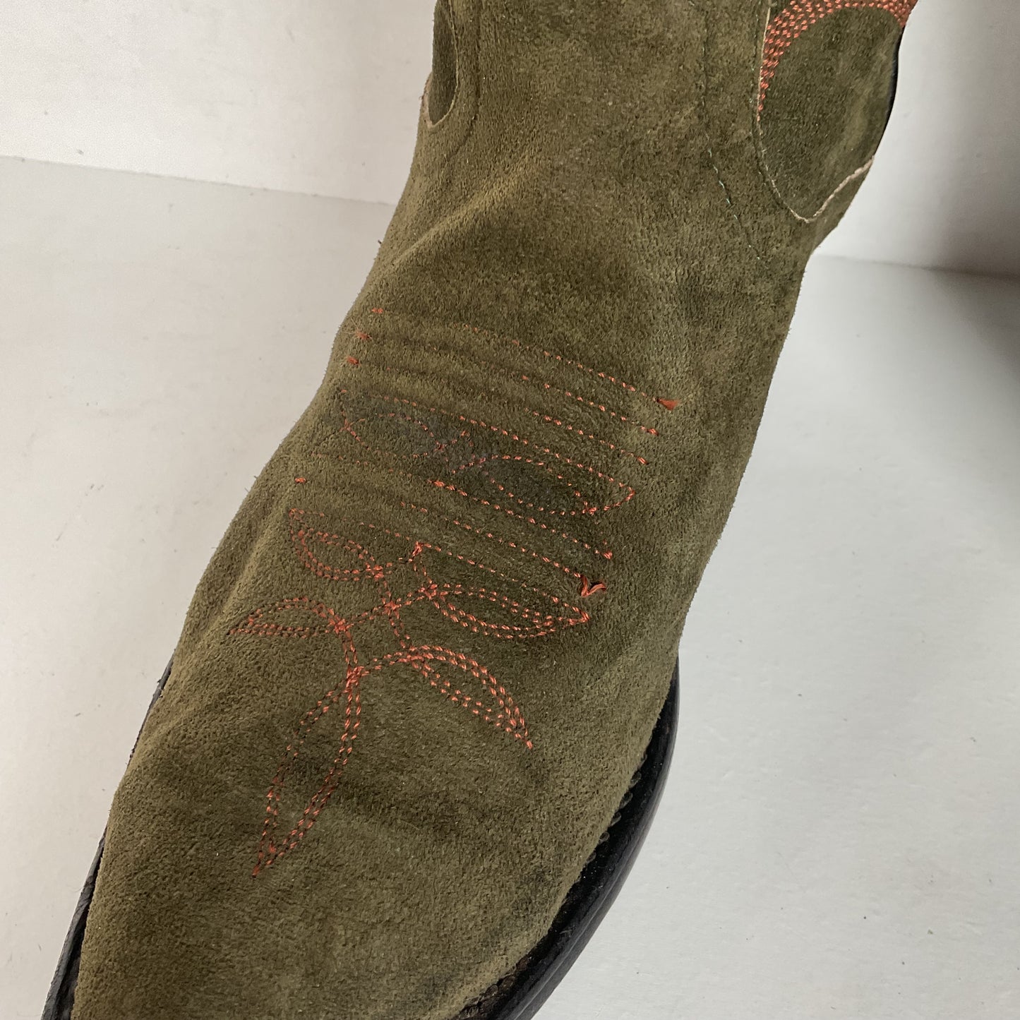 Vintage Hyer Cowboy Boots | 1980s | Olive Green Suede | Women’s 6.5 B