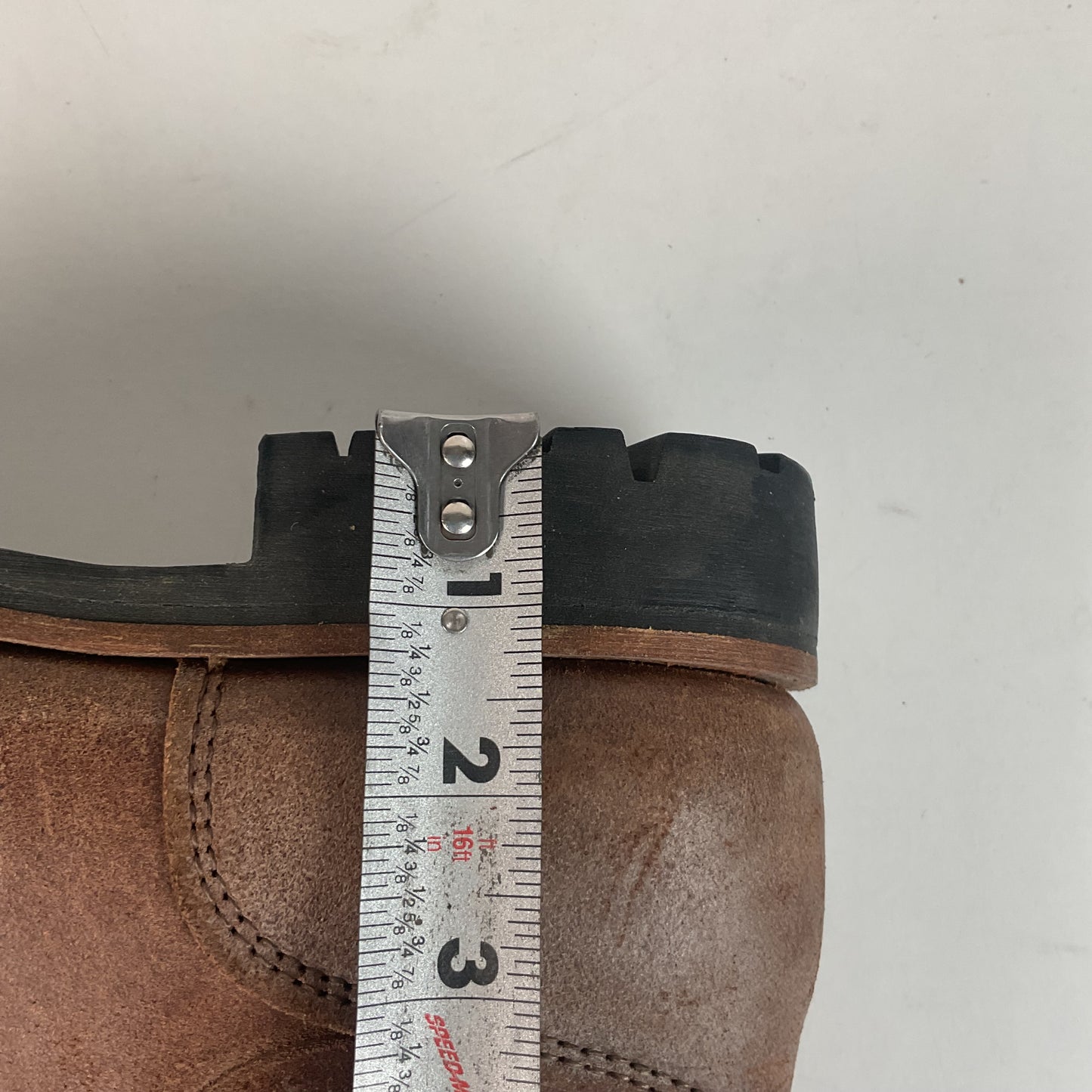 Vintage Vasque Mens Mountaineering Boots 8.5 A Hiking Rough Out Suede