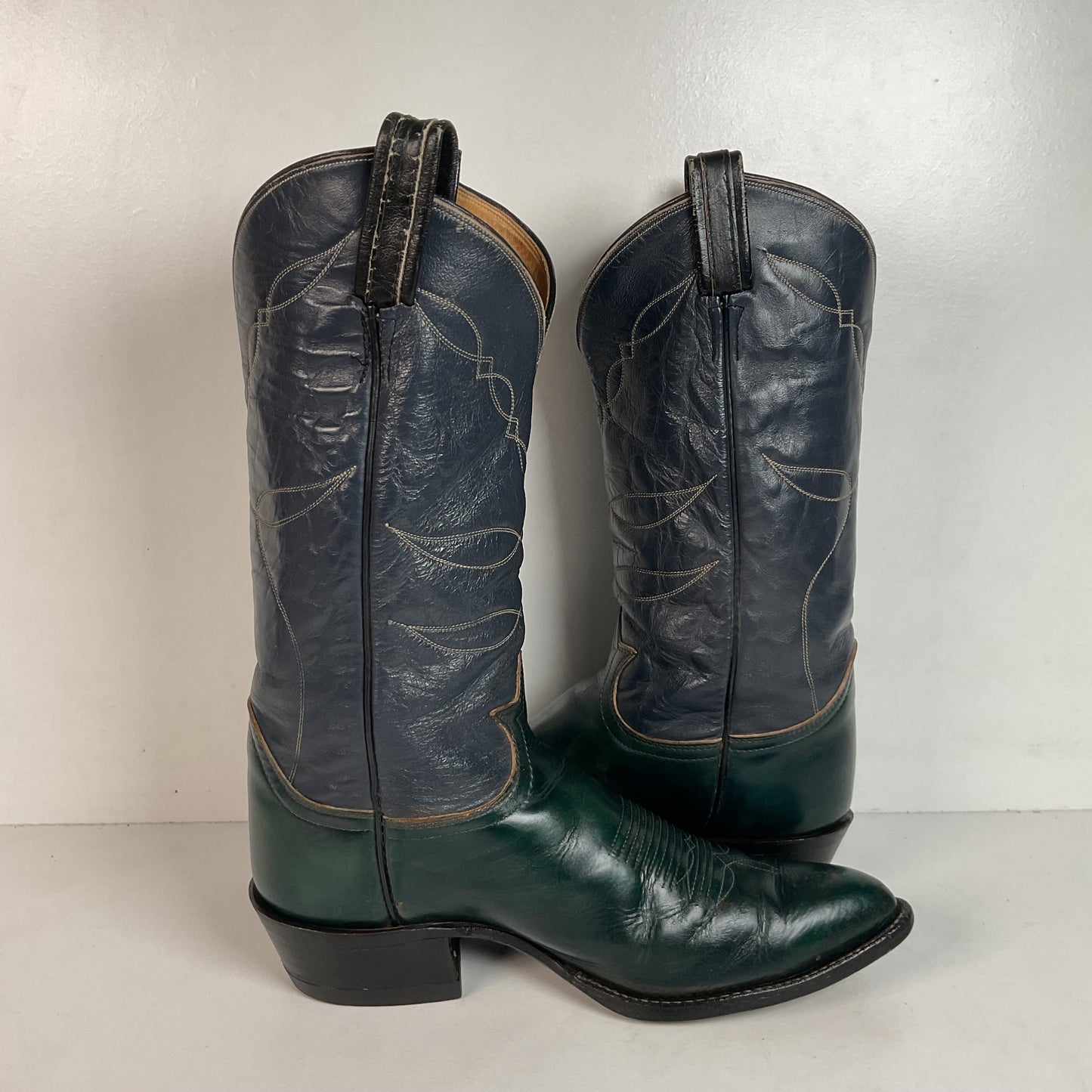 Vintage 1960s Tony Lama Emerald Green Cowboy Boots 10 E Distressed Gold Label