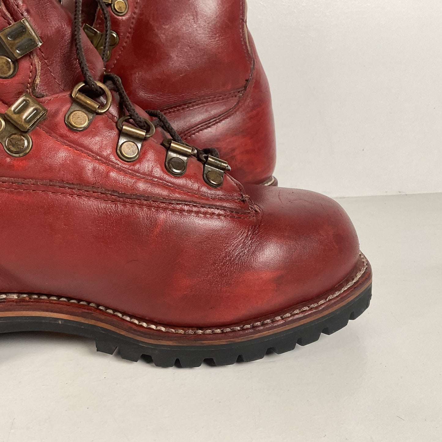 Chippewa Kush N’ Kollar Mountaineering Boots | Shearling | 6.5 E | Women’s 7.5
