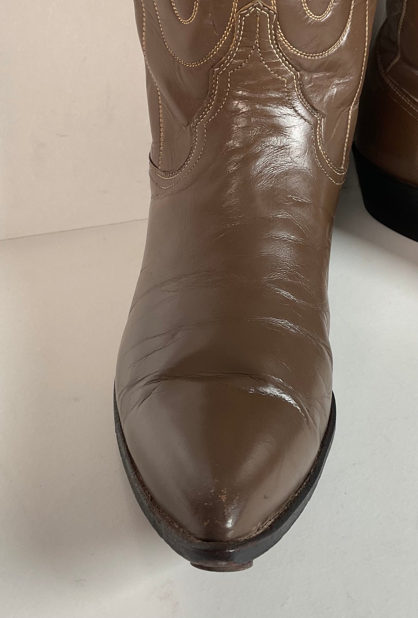 Vintage Justin Cowgirl Boots | Taupe | 1960s-1970s | USA Made | 7.5 B