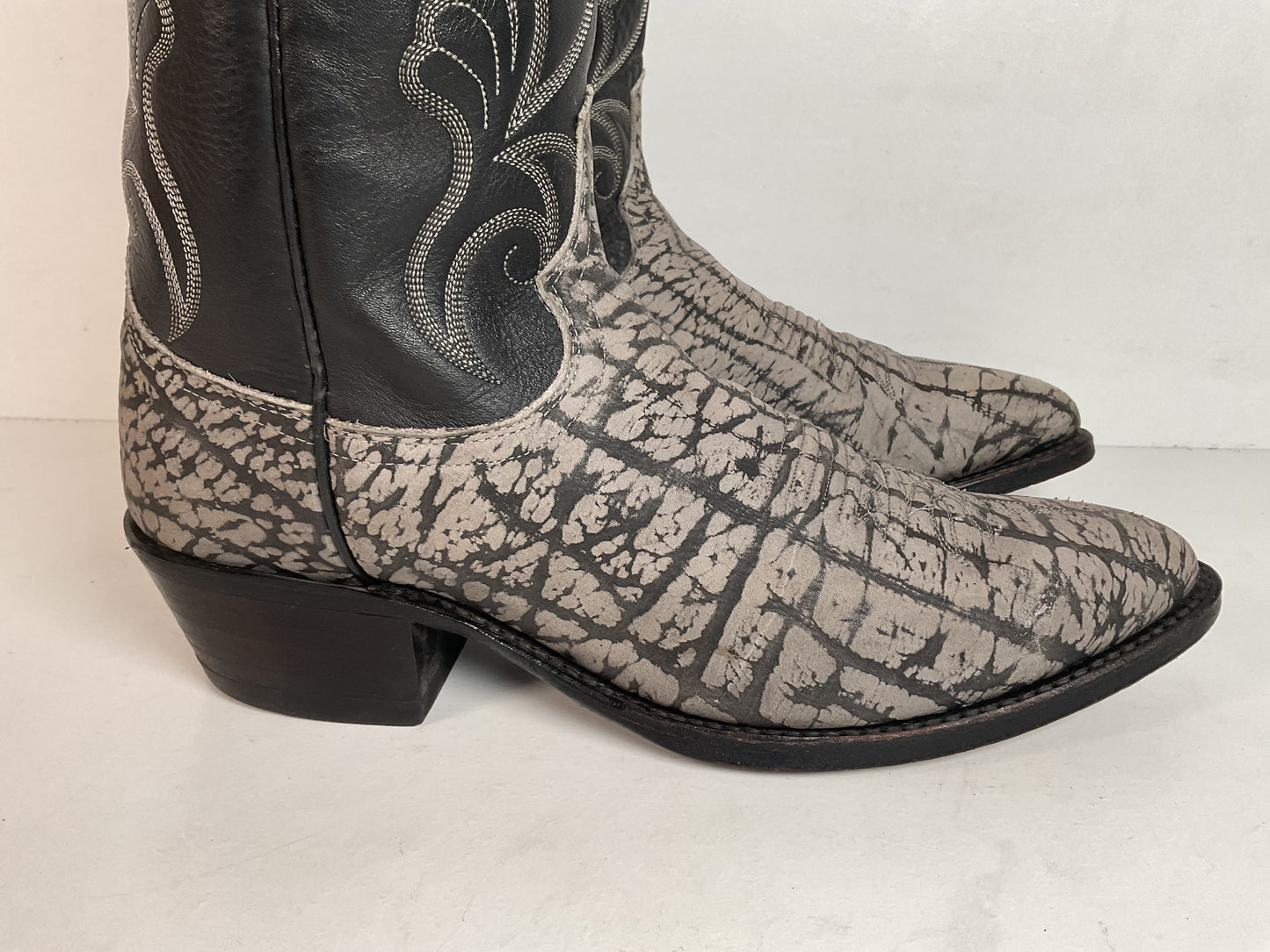 Vintage Dan Post Wildebeest Cowboy Boots 10 D USA Made Exotic