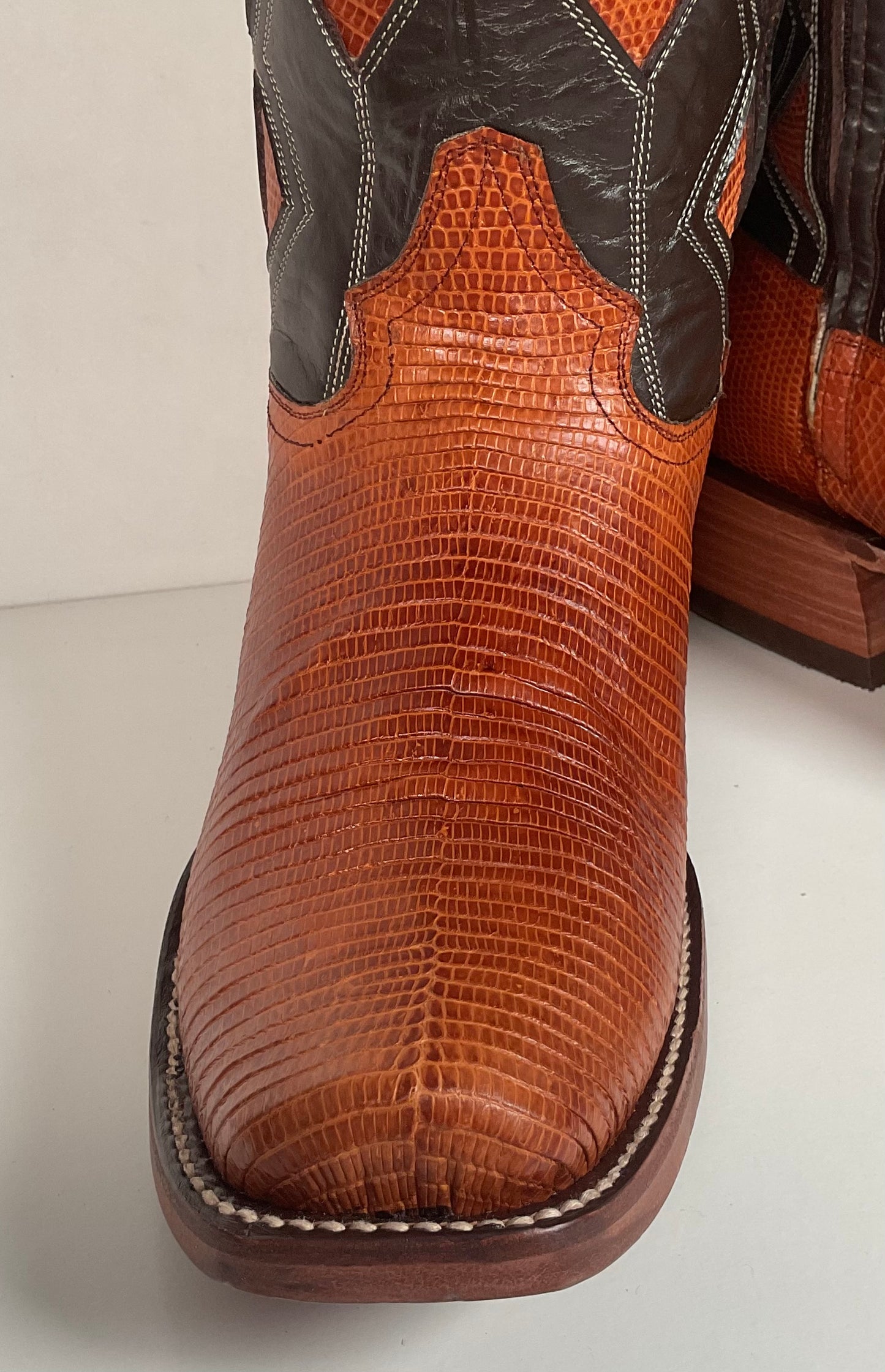 Serna Custom Cowboy Zipper Boots 10 Lizard Vamp, Tooled Inlay
