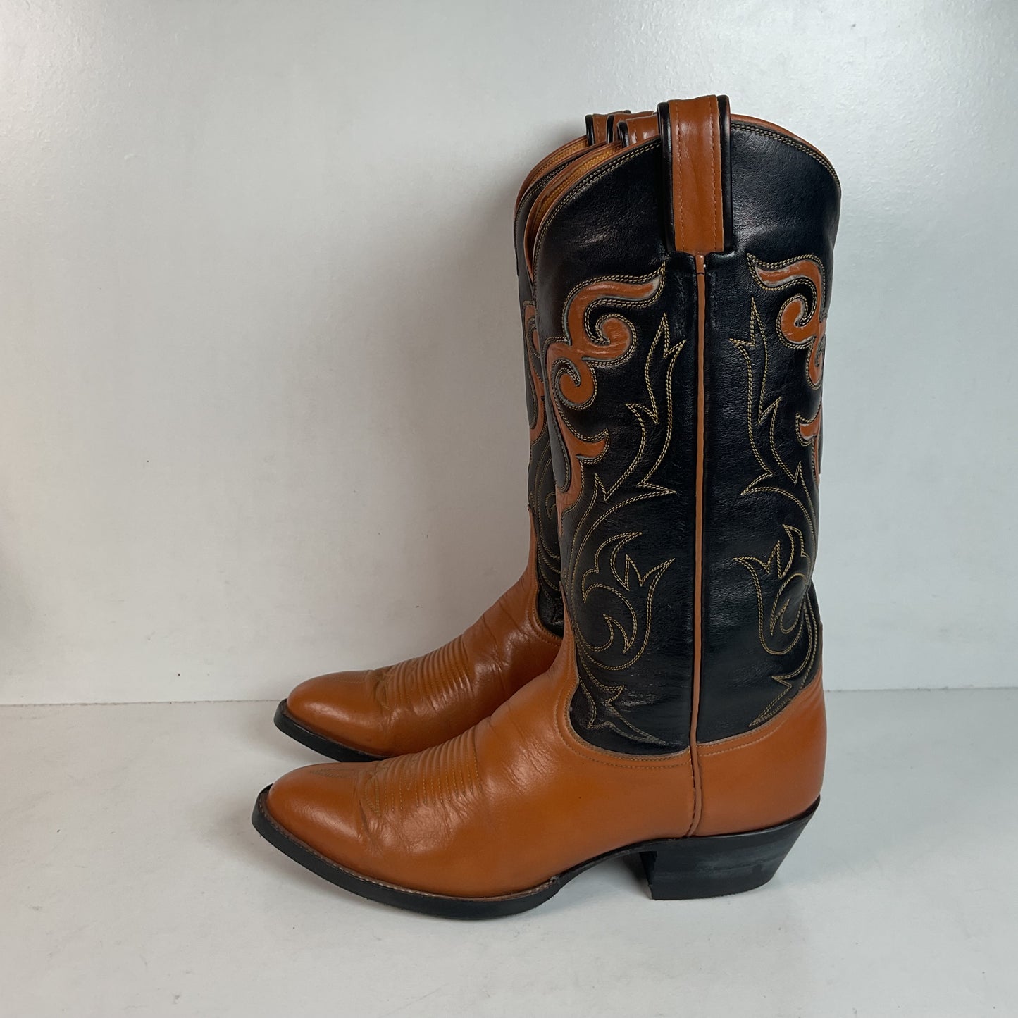 Vintage Tony Lama Longhorn Cowboy Boots | ￼Gold Label | Men’s 8.5 | Women’s 10