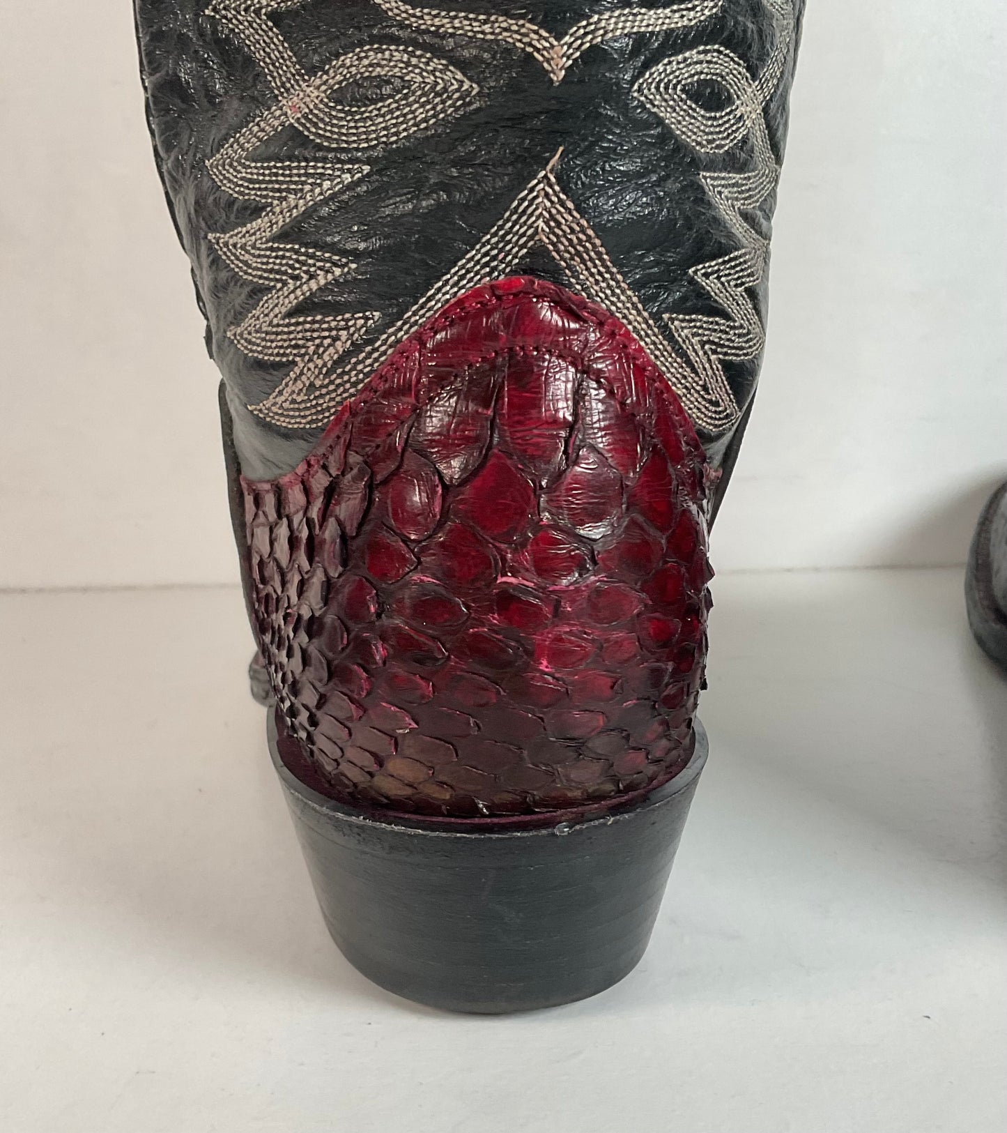 Python Snakeskin Cowboy Boots | Burgundy | Men’s 7 D | Women’s 8