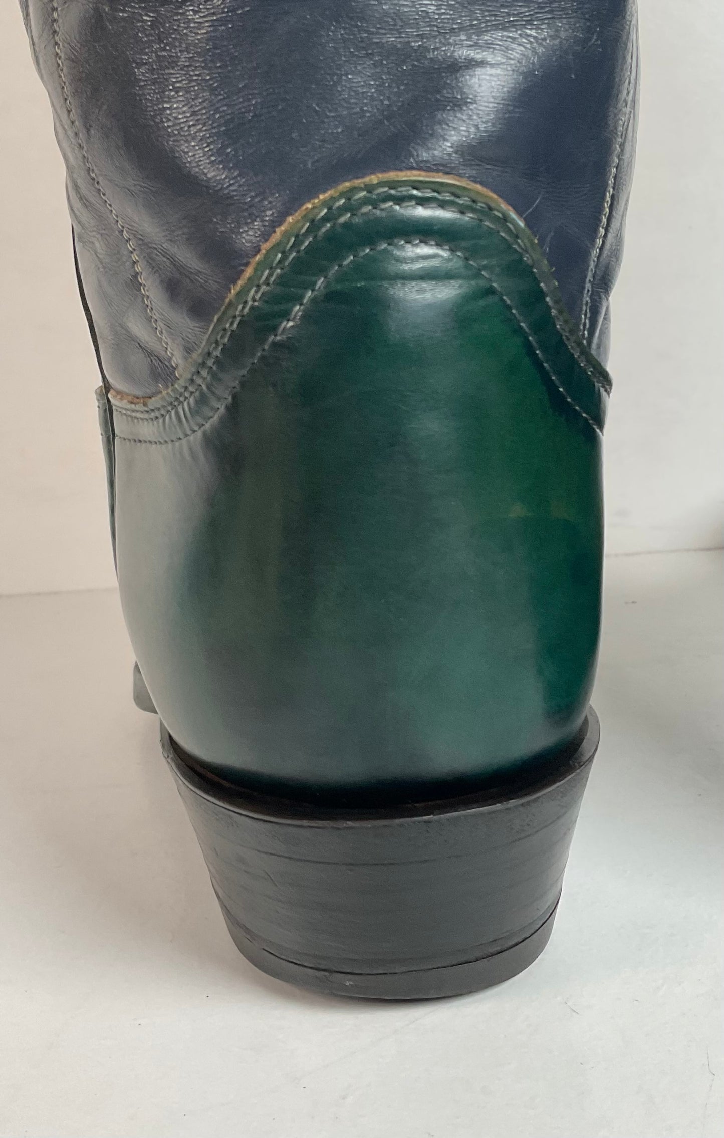 Vintage 1960s Tony Lama Emerald Green Cowboy Boots 10 E Distressed Gold Label