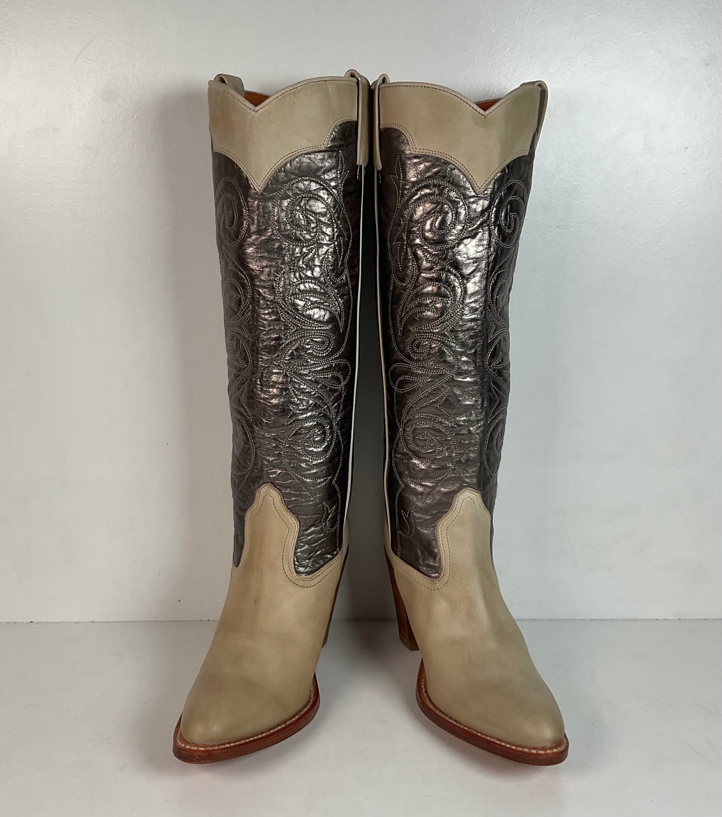 Frye Women’s Mustang Riding Boots 8 M Made In Spain