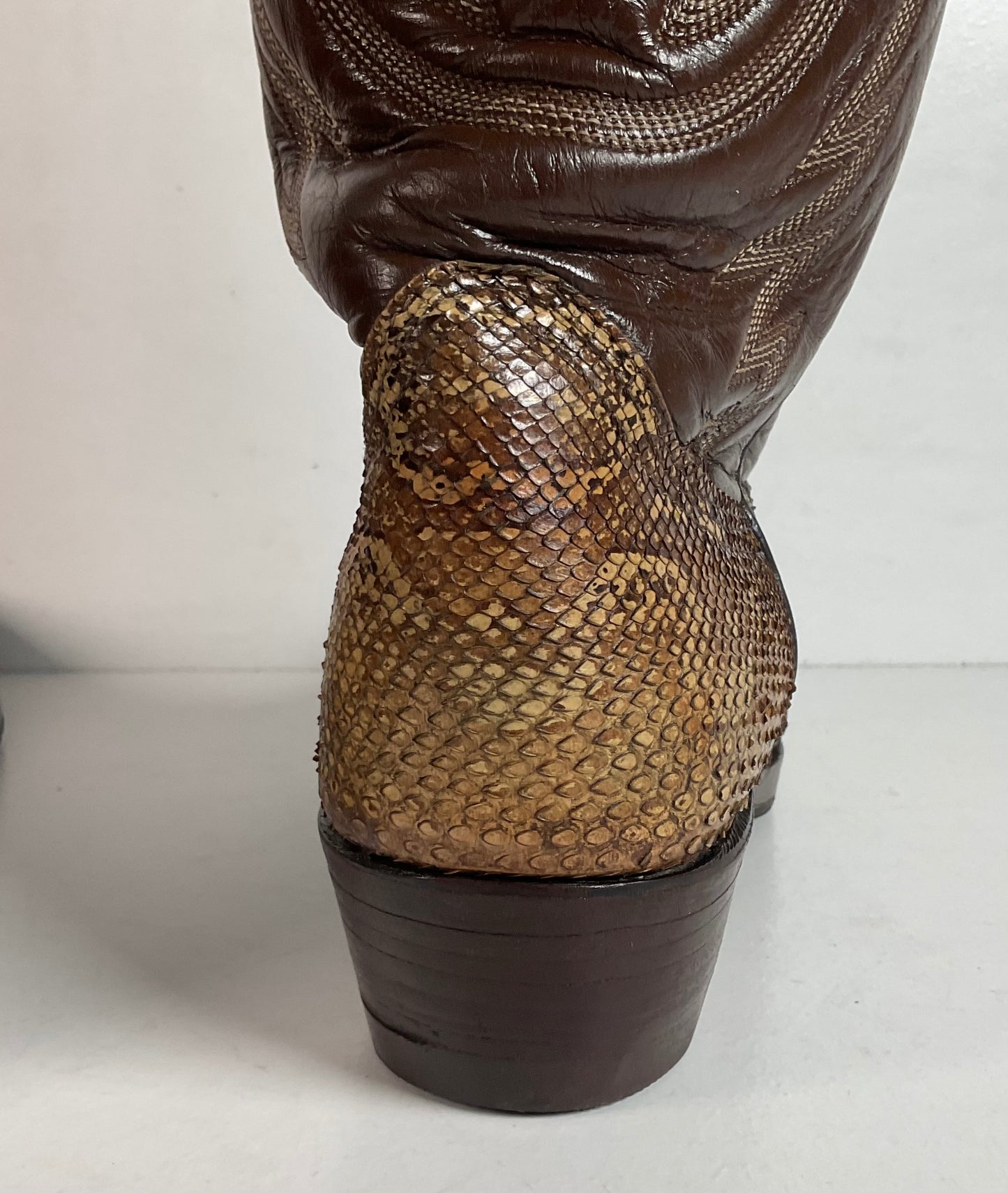 Vintage Nocona Boa Snakeskin Cowboy Boots 8 D Front Cut