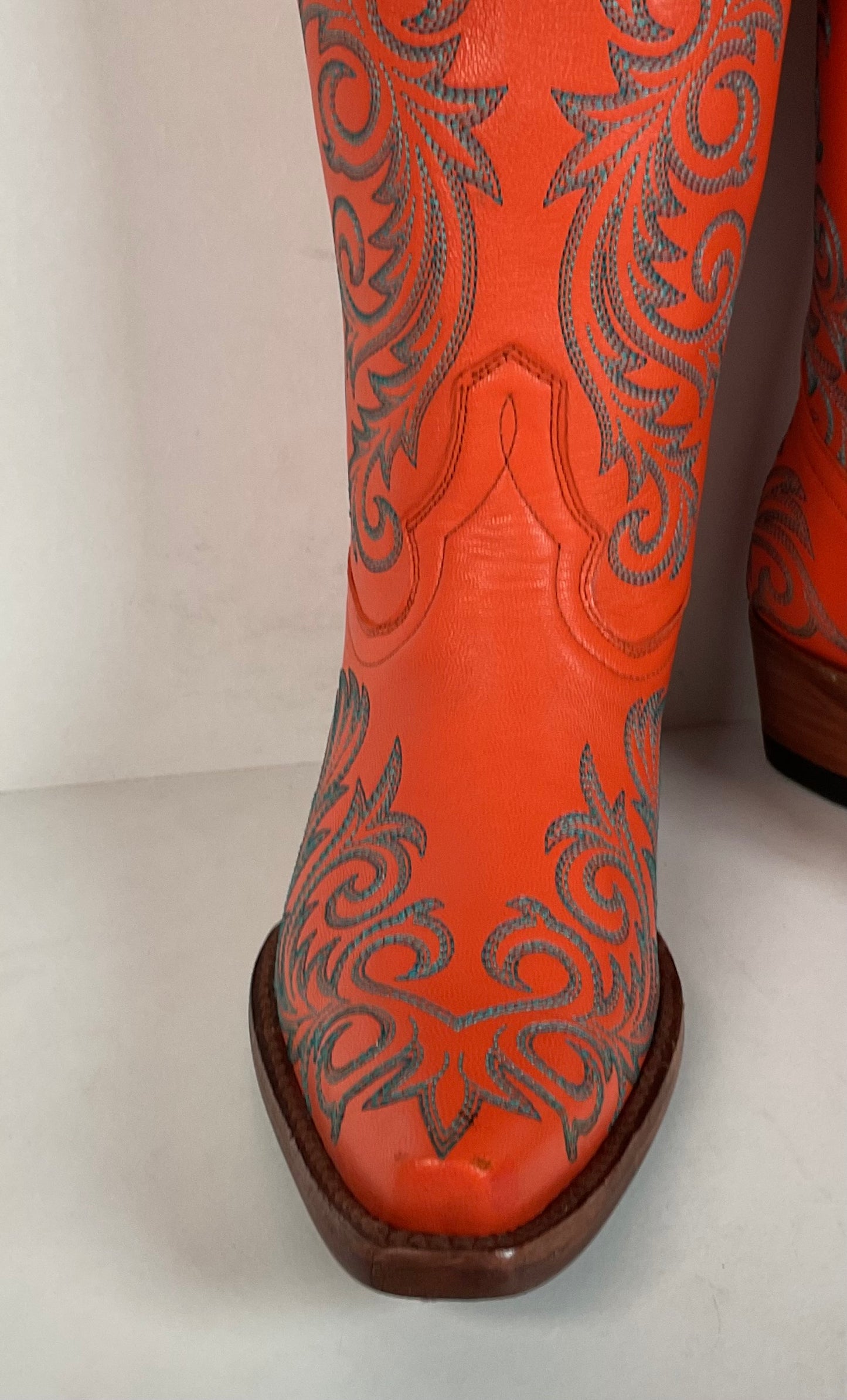 Allen’s Azulado Cowgirl Boots | Bright Orange | Women’s 7 B