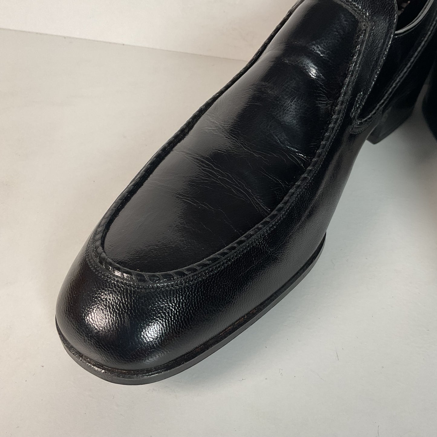 Vintage Florsheim Designer Collection | Apron Toe Loafers | 1970s | Black | 12 B