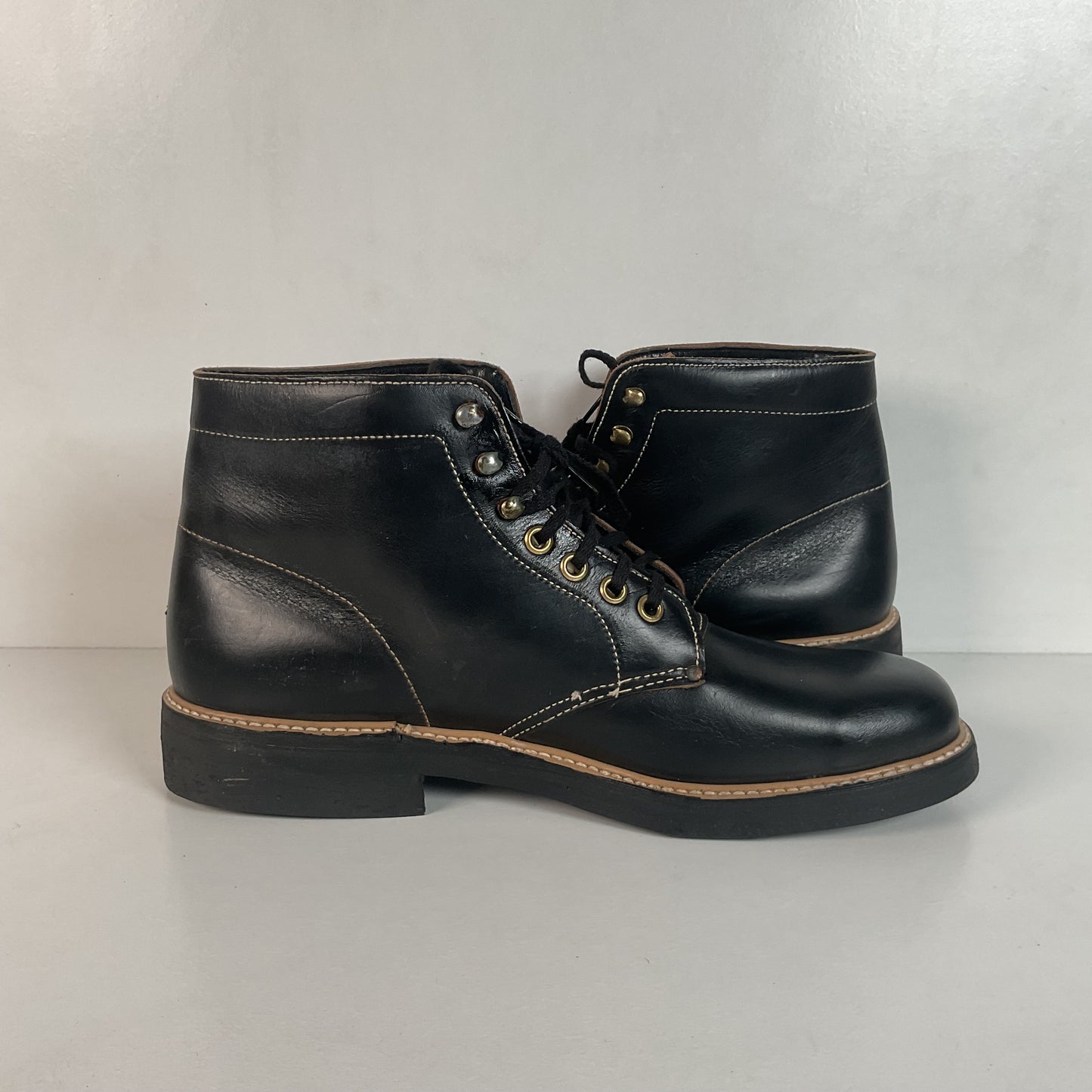 Vintage Men’s Black Leather Ankle Boots Size 9 Plain Toe 1960s