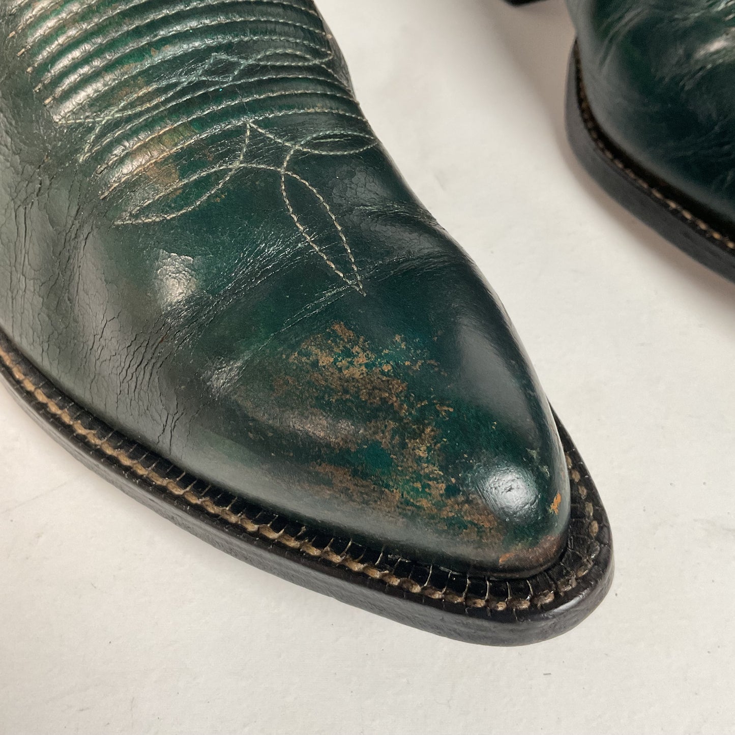 Vintage 1960s Tony Lama Emerald Green Cowboy Boots 10 E Distressed Gold Label