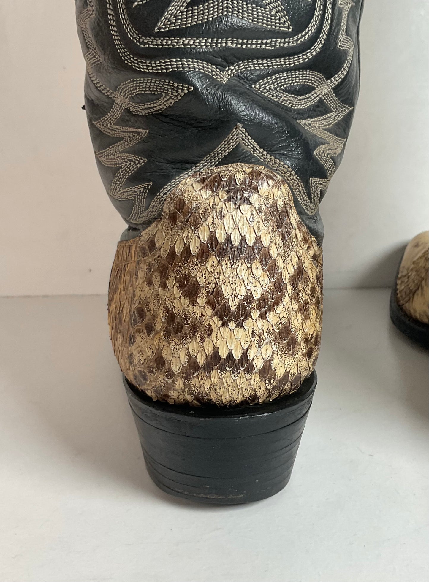 Cowtown Belly Cut Rattlesnake Cowboy Boots 10 D Snakeskin USA Made