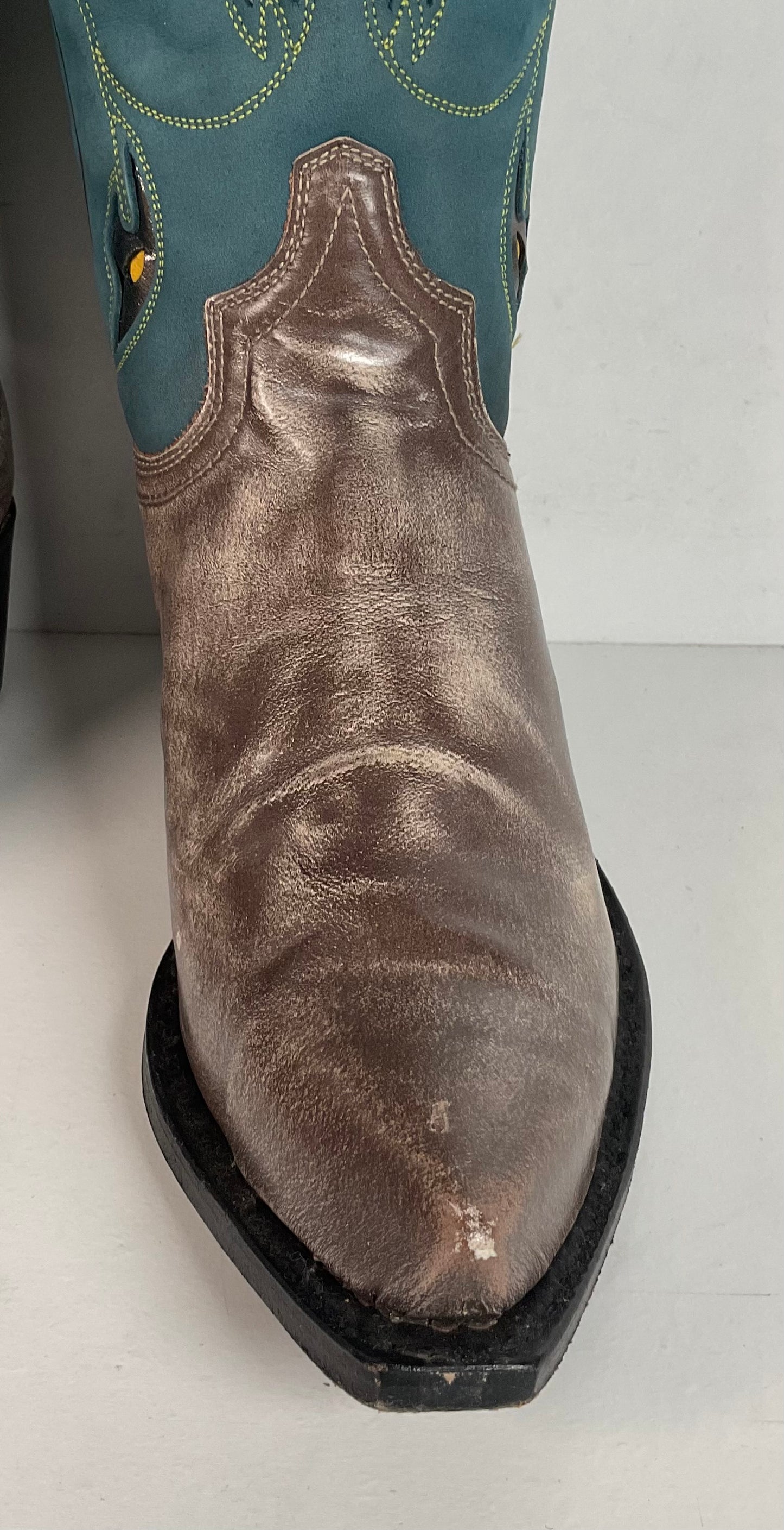 Frye Metallic Cowgirl Boots 7 M Tooled Inlay Snip Toe