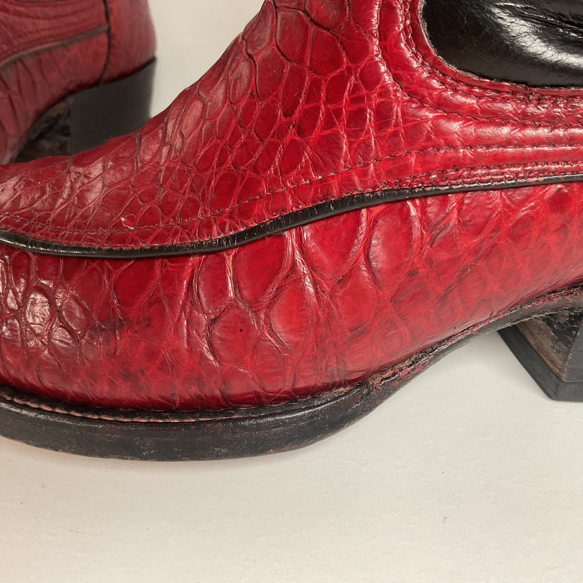 Vintage Cowtown Algonquin Toe Cowboy Boots | Pre-Ban Sea Turtle | Red | Men’s 8 D