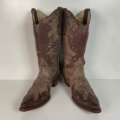 Corral Women’s Concho Cowgirl Boots 12 M Distressed Style Wingtip