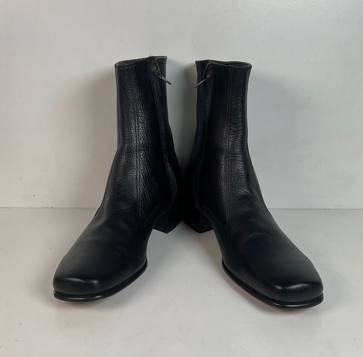 Vintage Florsheim Lightweight Ankle Boots | (Extra Narrow) | Men’s 9 A