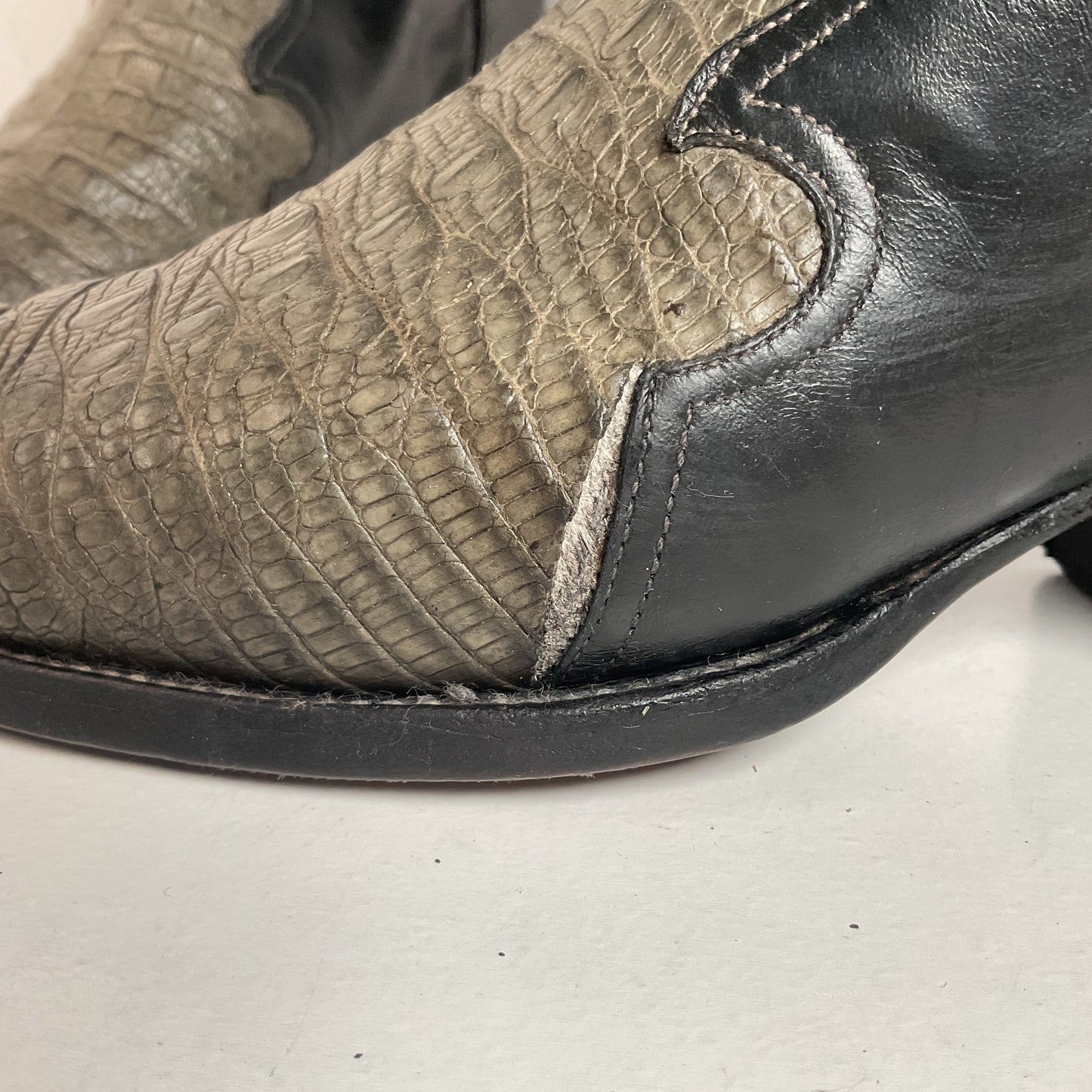 Vintage Larry Mahan Hornback Lizard Cowboy Boots 9.5 D Triad Thrashed HBL